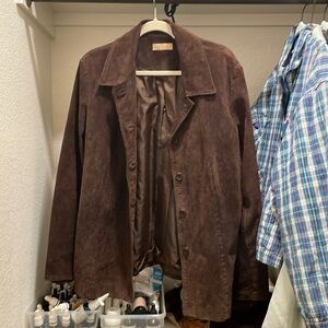 Brown suede 90s jacket. M US, perfect condition. Dead stock